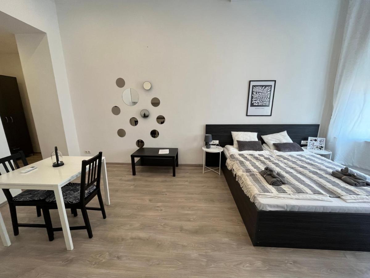 D58 Superior Apartments In The City Center Budapest Eksteriør bilde